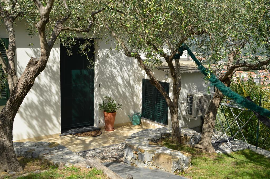 Agri Bed - L'Affittacamere In Collina - Guest Room On The Hill 라바냐 객실 사진