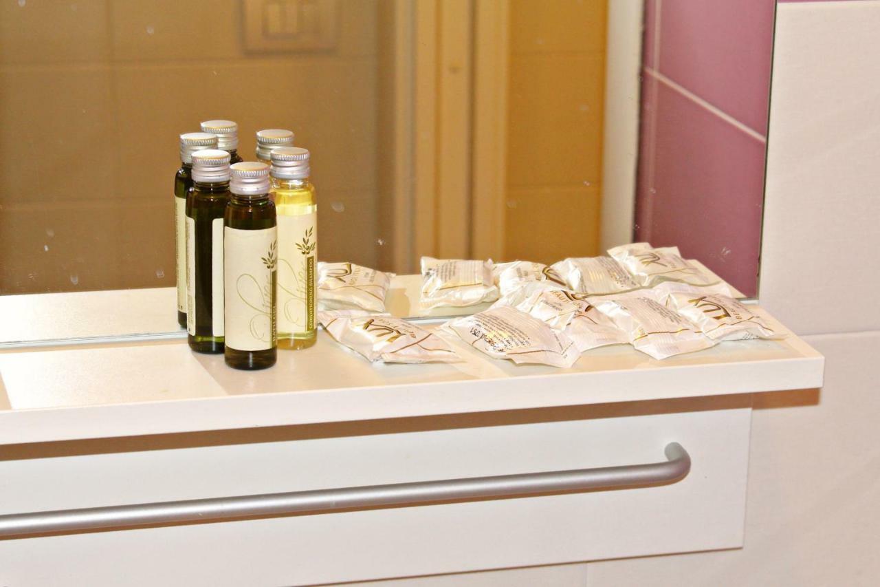 Agri Bed - L'Affittacamere In Collina - Guest Room On The Hill 라바냐 외부 사진